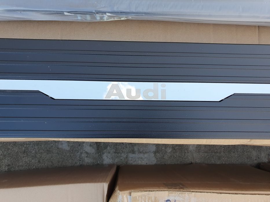 Пороги Audi Q8 2018/2025