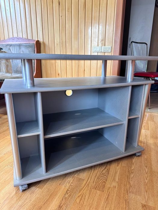 Тумбочка под телевизор