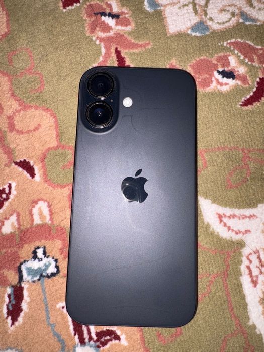 IPhone 16 коробка есть