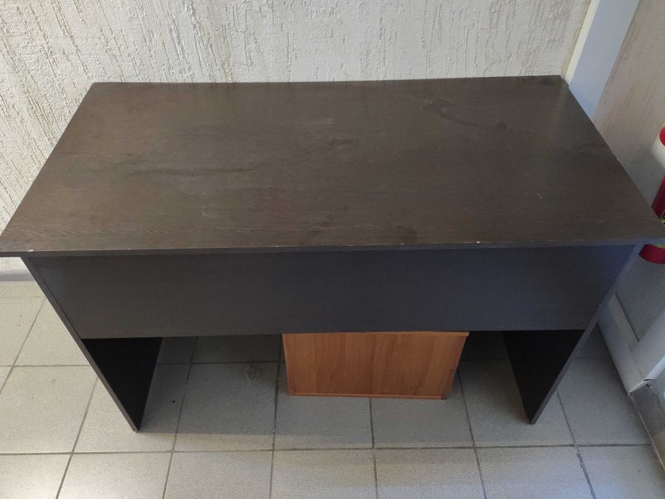 Продам Стол из ЛДСП