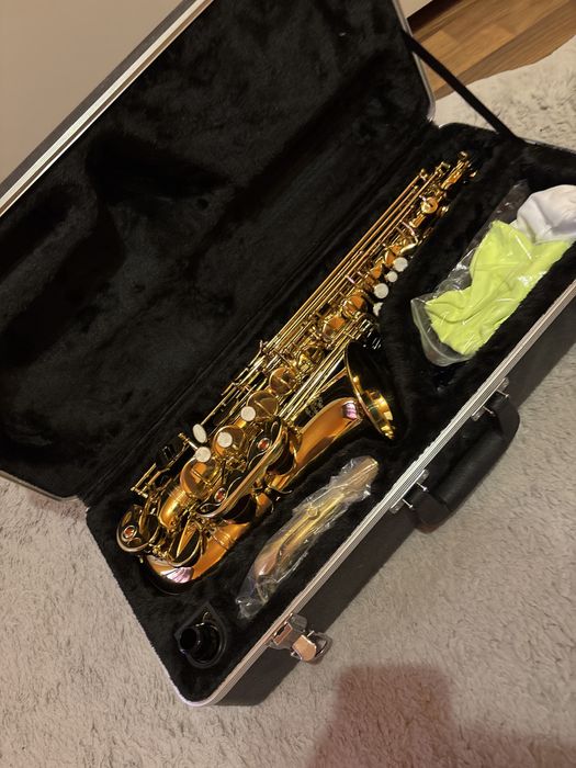 Vând Saxofon Alto J-Michael