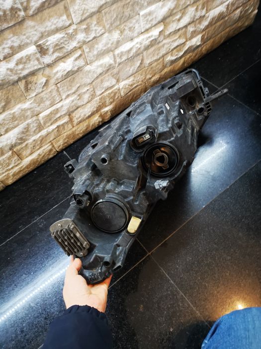 Far stânga dreapta ford kuga 3