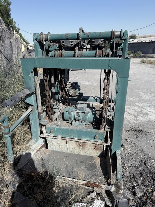 Шлакаблок чиқарувчи аппарат