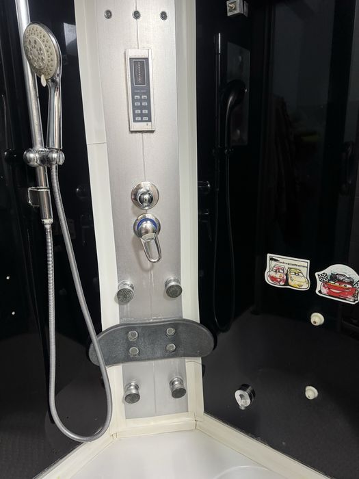 Душевая кабина в ванную