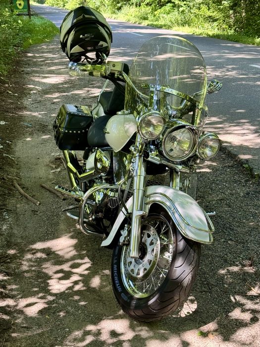 Suzuki Intruder C800
