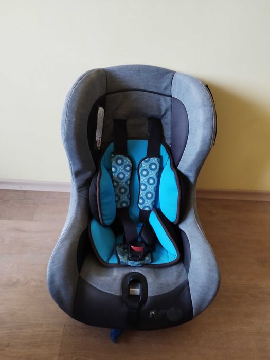Детско столче за автомобил