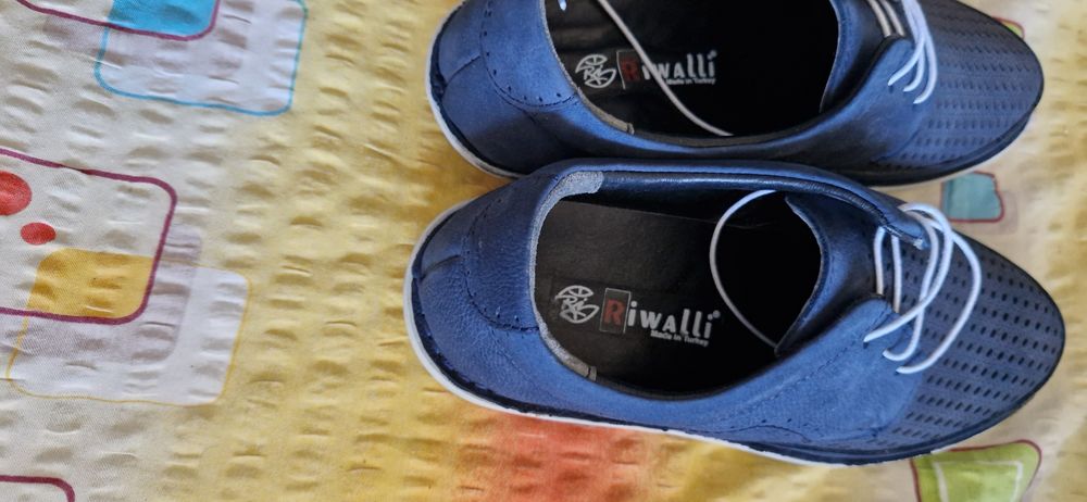 Pantofi din piele eleganti si comozi nr.42