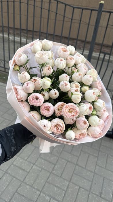 Цветы нежные,свежие б/у