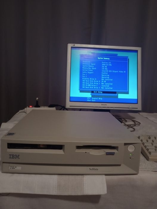 IBM NetVista Pentium III 100mhz 256 Sdram 20 HddGb