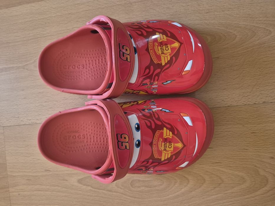 Crocs cars saboti