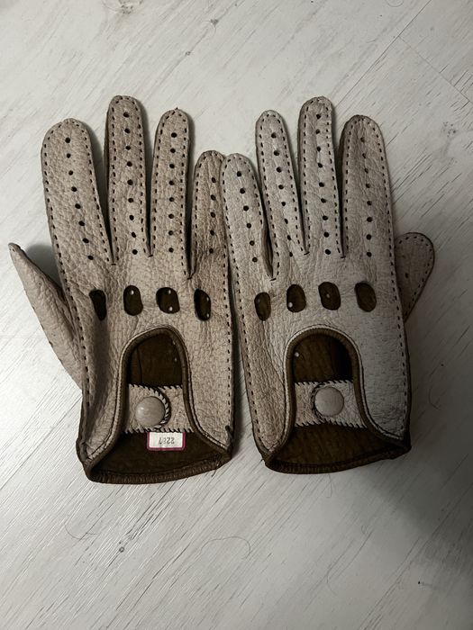 Manusi piele perforata de dama pentru condus