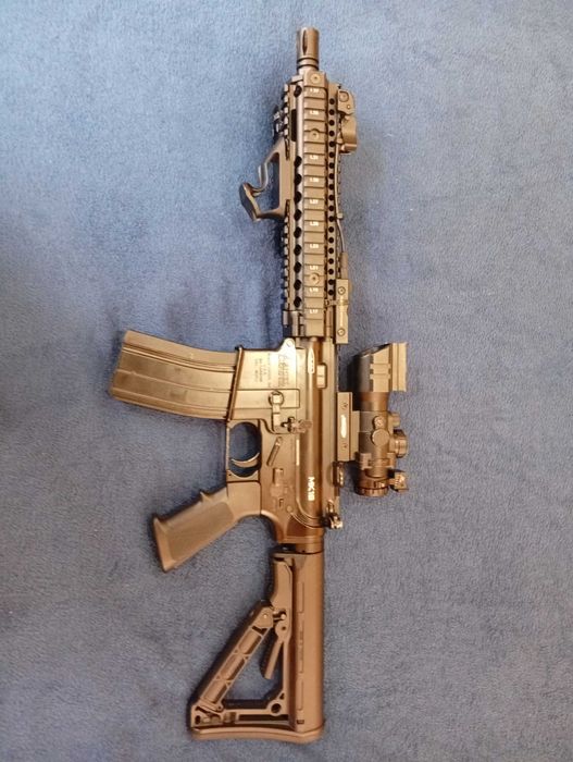 Airsoft M4 GBB Daniel Defense + Glock 17 Gen 5 GBBb