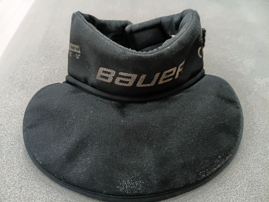 Продаётся хоккейный ошейник Bauer