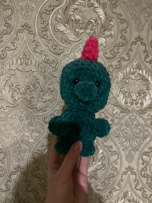 Вязаная игрушка дракончик