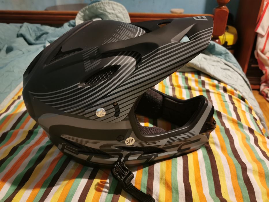 Каска FORCE S/M добро състояние