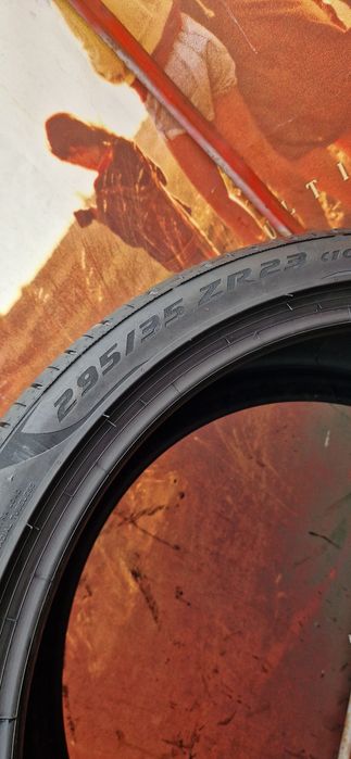 2 Anvelope Pirelli 295 35 R23 de vara . Dot 2021
