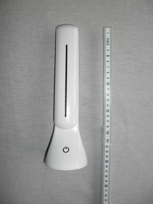 Сгъваема настолна LED лампа.