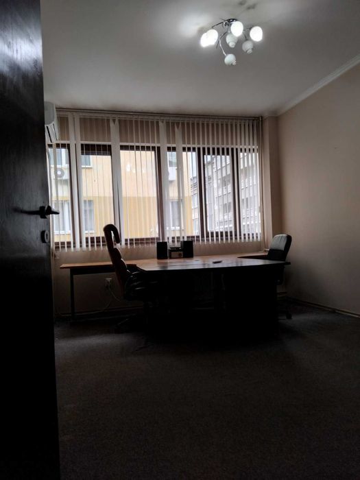 Продава се Четиристаен апартамент в София, Център - 140 кв.м за 4000 €/кв.м - Снимка #19