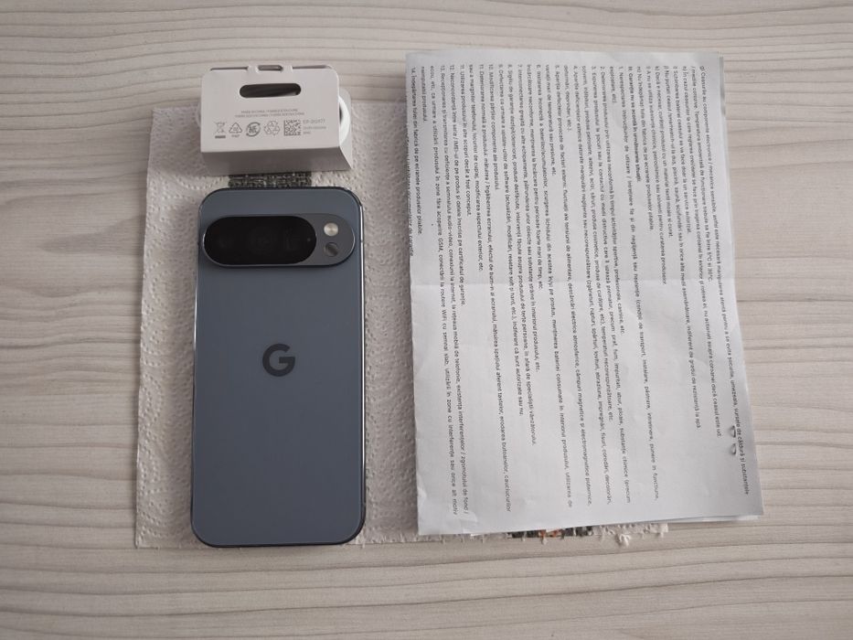 Google Pixel 10 Pro, 256GB, 16GB RAM, 5G, Moonstone, Garanție 12 luni