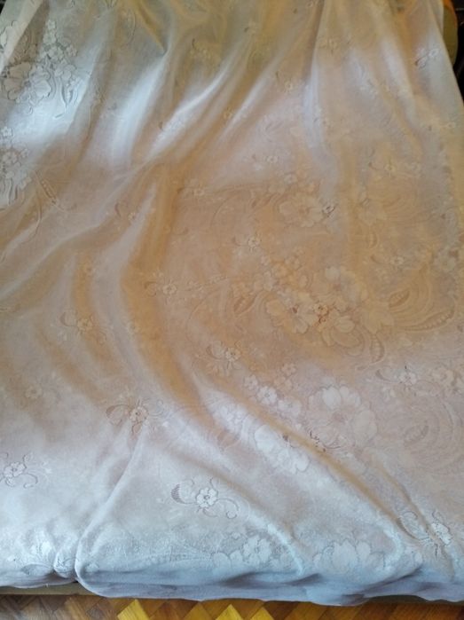 Vind Perdea la metru sau tot Sulul