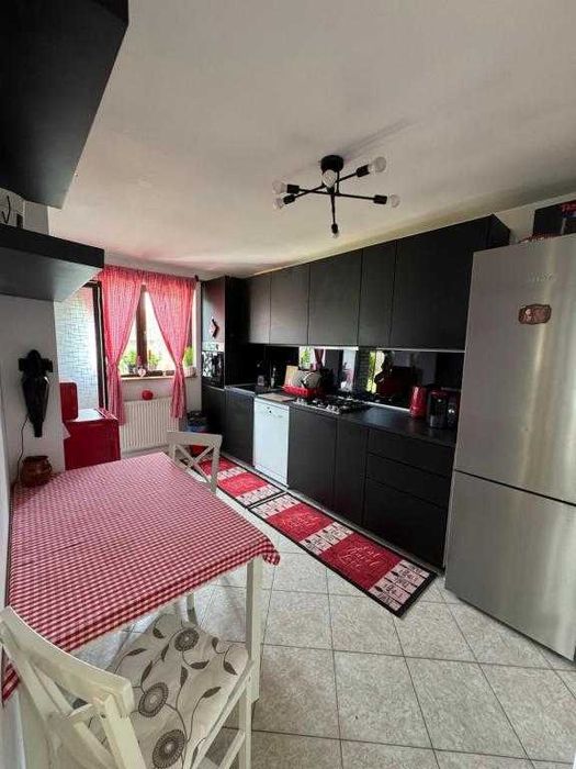 Proprietar, inchiriez casa spatioasa, cocheta, P+M, zona Branului