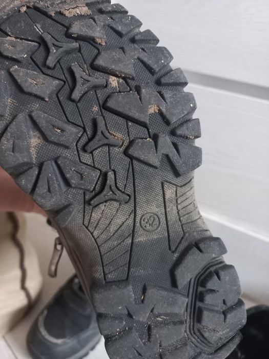 Продам детские туфли сопоги