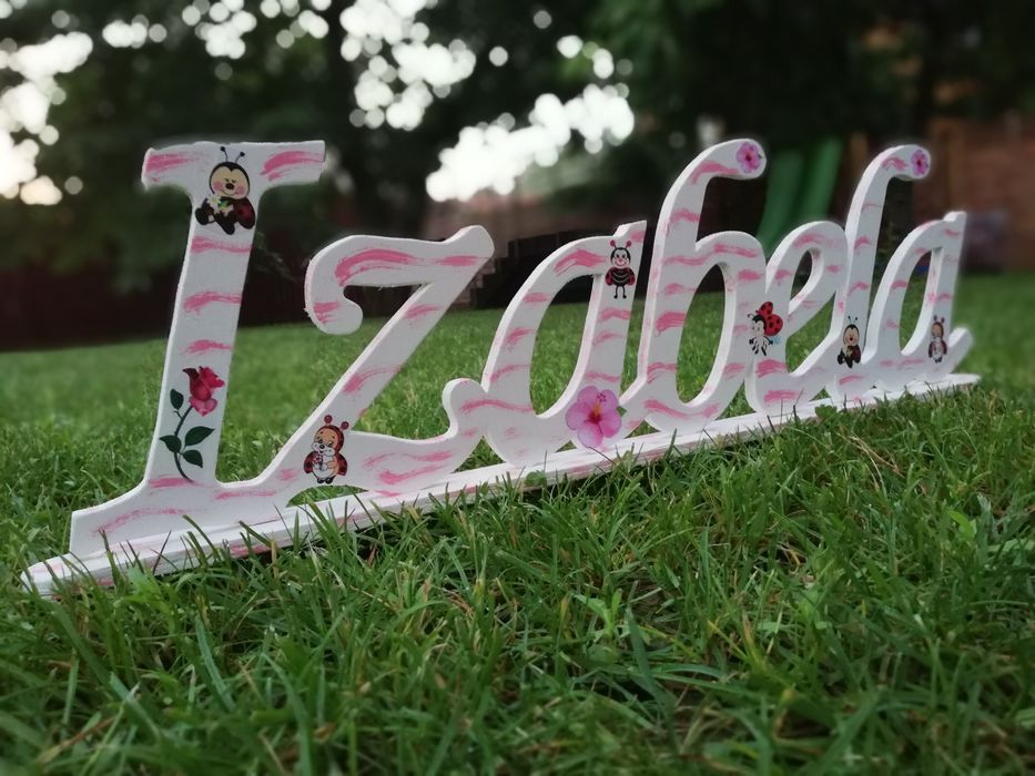 Litere decorative din lemn