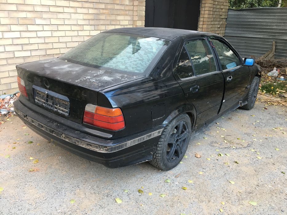 Разбор бмв е36 ..