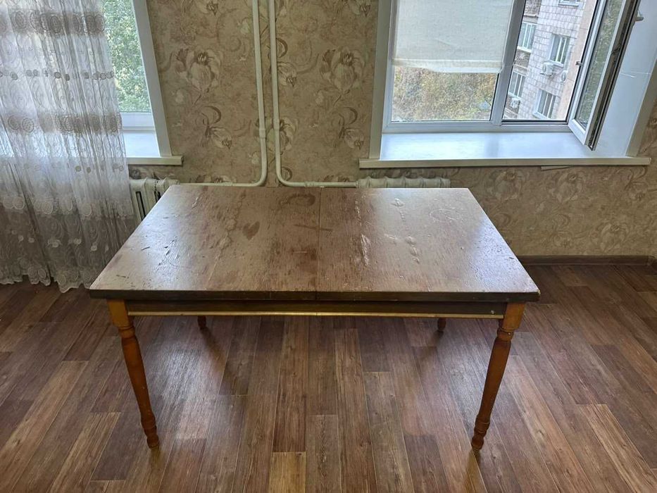 Продам стол домашний раздвижной