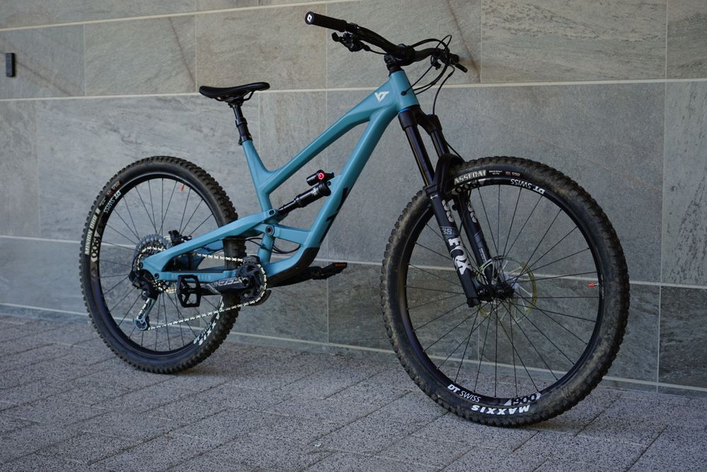 2021 YT Capra PRO  *FOX Elite 38/DT SWISS*