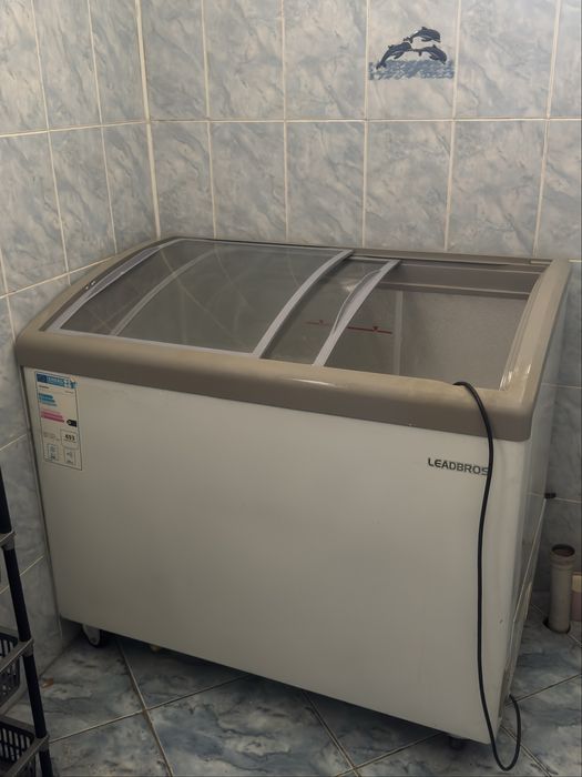 Продам морозильник