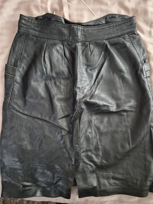 Уникално моделче кожена пола