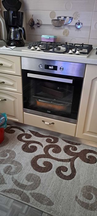 Vand cuptor electric Beko, ridicare din București sector 2