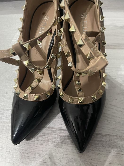 Pantofi stileto  din lac marimea 37