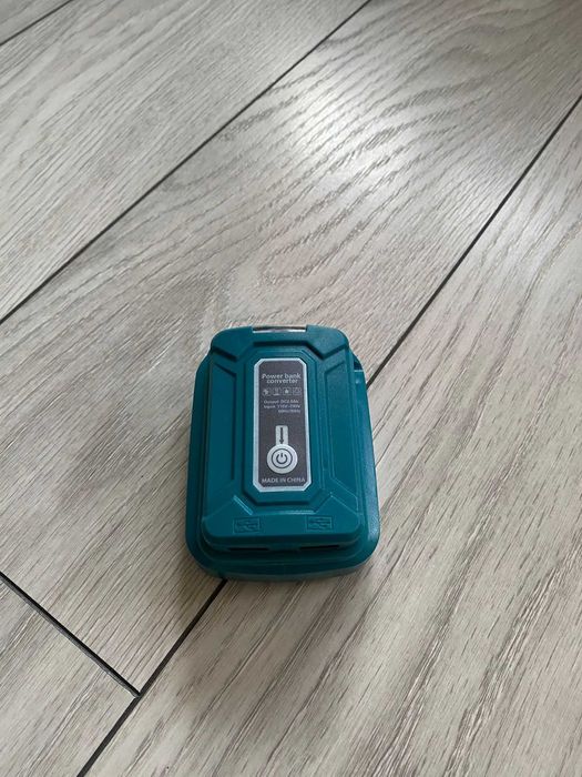 Adaptor compatibil Acumulator Makita USB/Lanterna