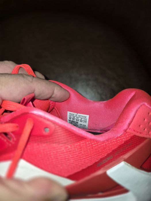 Vând adidași originali,mărimea 44,noi!