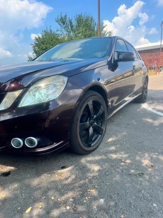 MERCEDES-BENZ E-Class 2009 — imagine 3