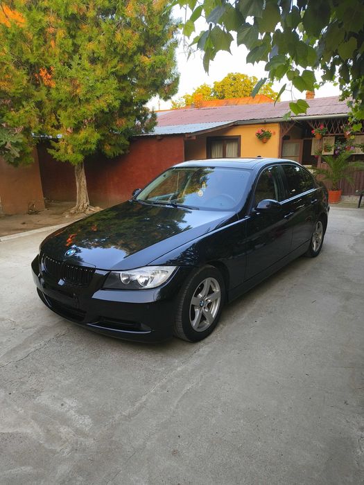 Vând BMW e90 318d 2008