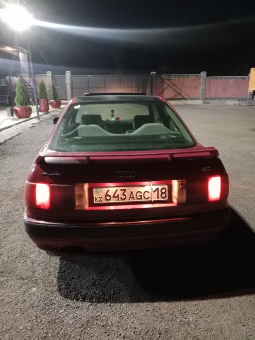 Продам машину Ауди 80