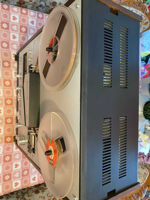 Vând Magnetofon Rostov model 105