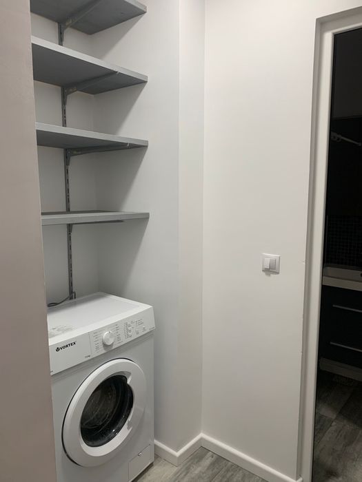 Inchiriez apartament cu 2 camere mobilat