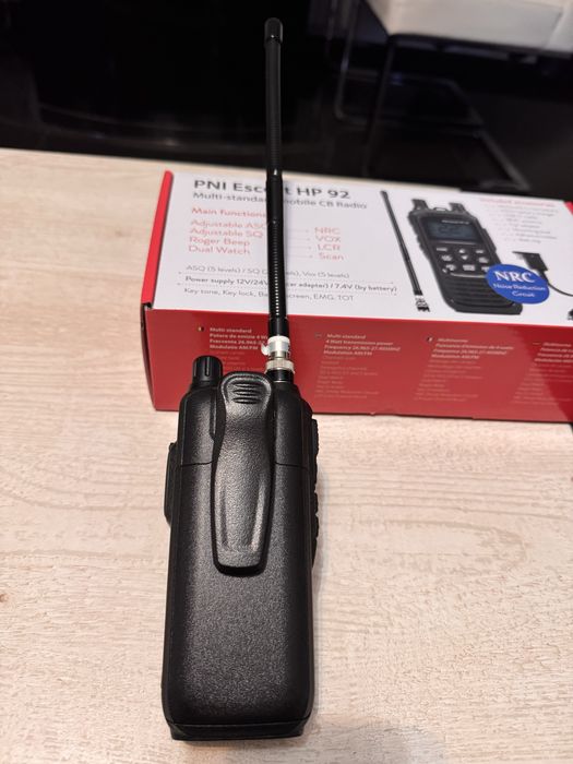 Radio CB portabil PNI Escort HP 92 NOU!