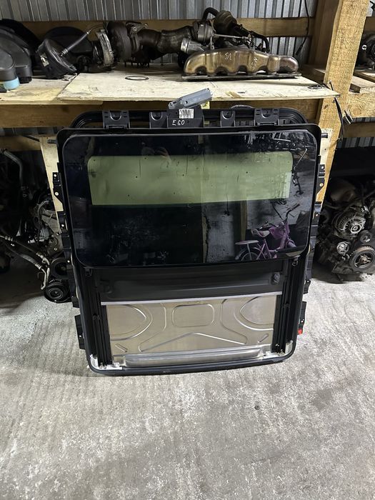 Люк bmw e60  стеклянный