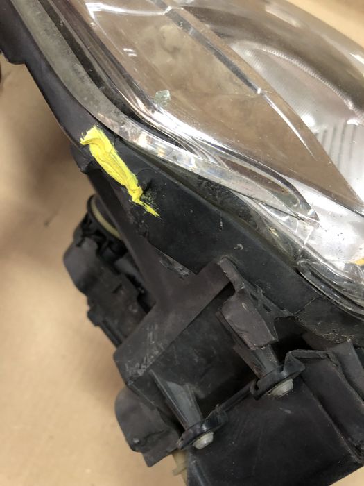 Vand far stanga, dreapta Nissan Cabstar