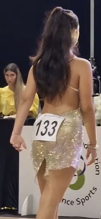 Рокля за спортни танци