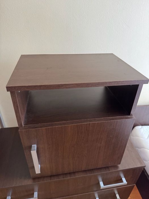 Спалня с матрак, подматрачна рамка, 2 нощни шкафчета и скрин