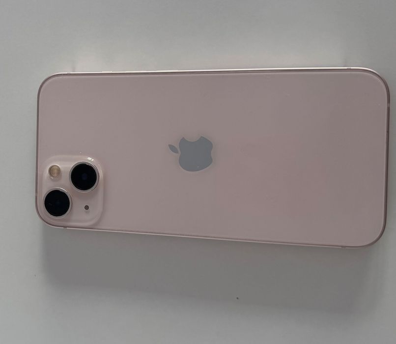 iPhone 13 necesită schimbare baterie
