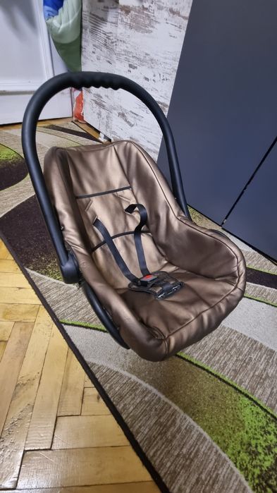 Бебешко столче за кола