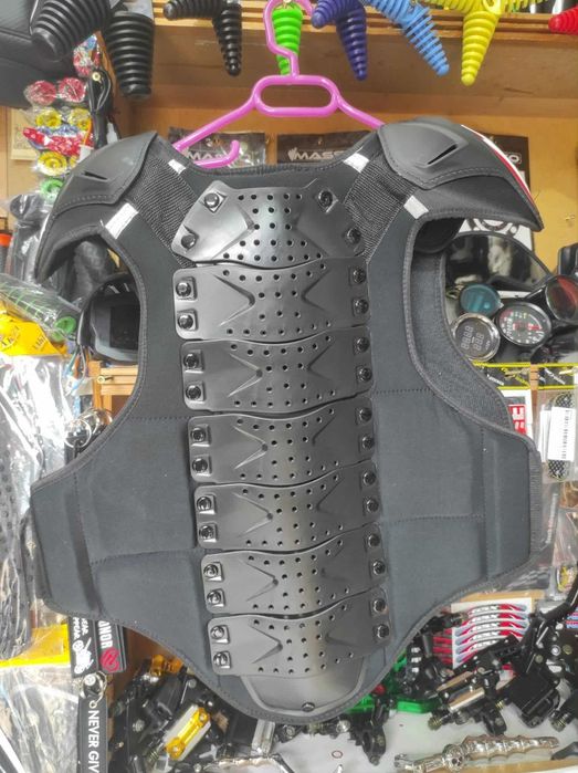 Протектор нагръдник