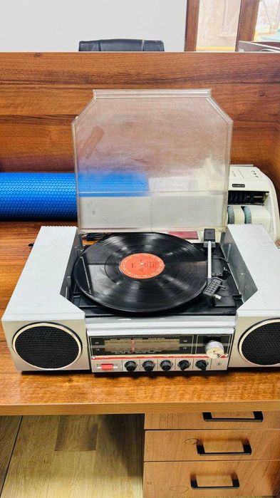 радиола ВЕГА 300 стерео